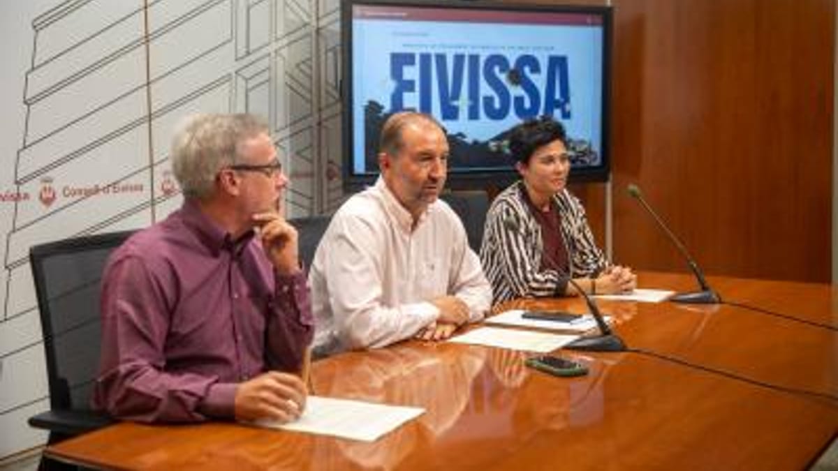 Presentación del Reglament de protecció del medi nocturn por el Consell d'Eivissa