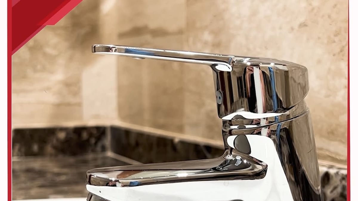 Cartel informativo del Ayuntamiento de Illescas y Aqualia sobre corte de agua en calle Novogolf