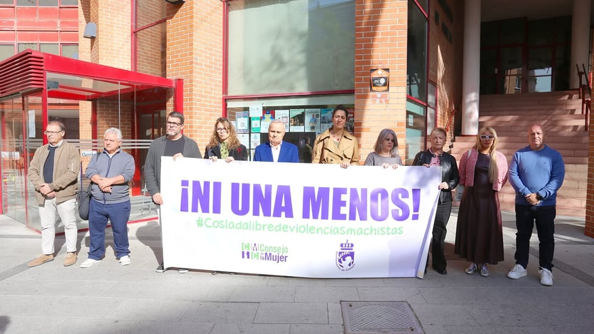 Concentración silenciosa en Coslada contra la violencia de género machista en recuerdo de Gloria Esperanza