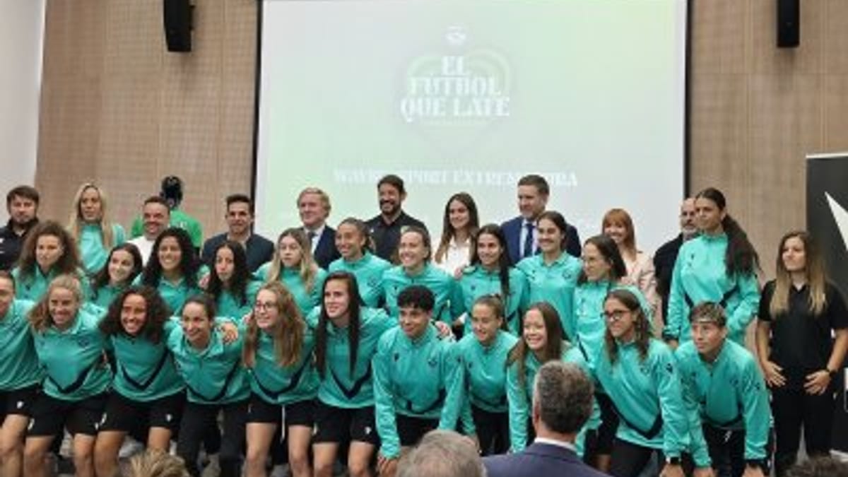 Acto de felicitación de la Diputación de Badajoz al Waybe-Sport Extremadura