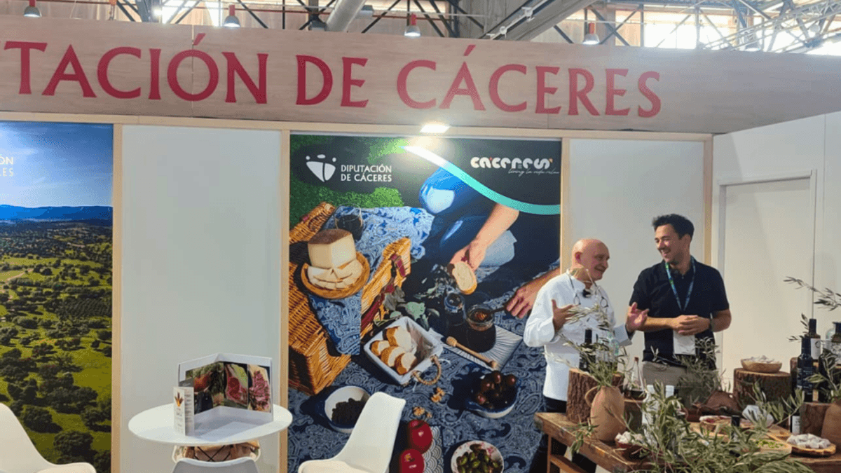 Stand de la Diputación de Cáceres en la III Feria Agroalimentaria Espiga de Badajoz