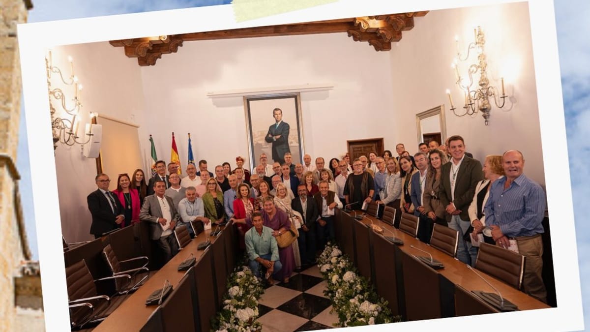 Acto de homenaje de la Diputación de Cáceres a sus 48 jubilados y jubiladas en el Palacio Provincial durante la festividad de San Pedro de Alcántara