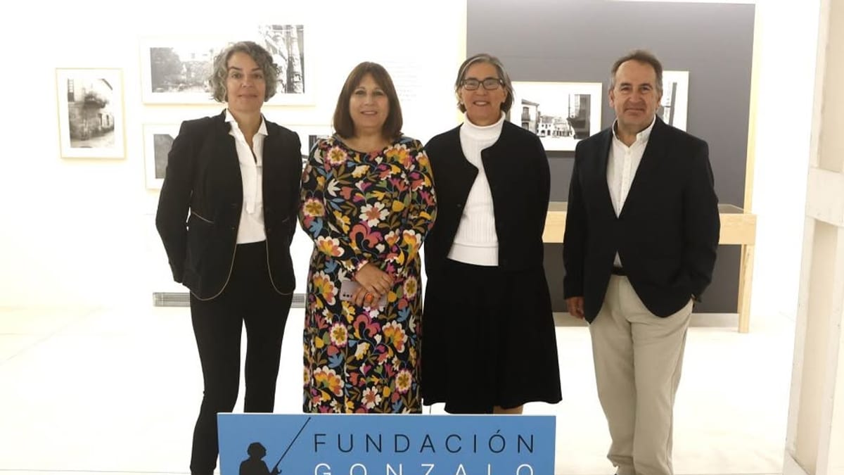 Junta directiva de la Fundación Gonzalo Torrente Ballester durante la visita de los jurados del Premio Torrente Ballester