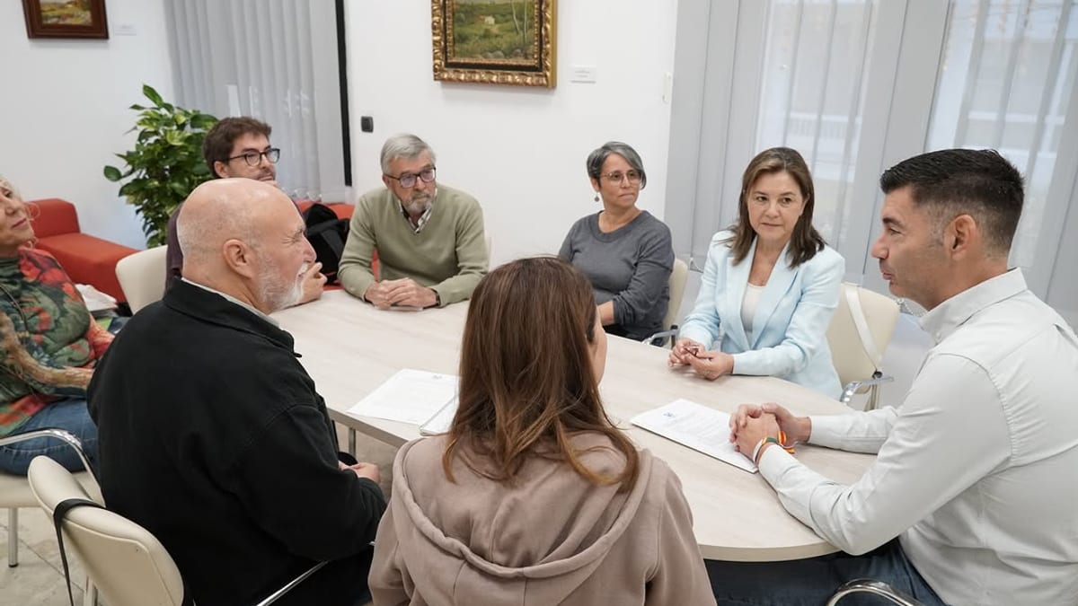 Reunión de la Diputación de Huelva con representantes de Médicos con Iberoamérica Ibermed y la Asociación Mejorha sobre cooperación en Guatemala