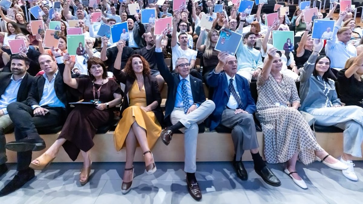 Gala del proyecto Savia 2026 en el auditorio Edgar Neville con productores malagueños y alumnado de escuelas de hostelería