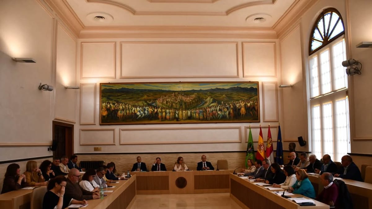 Sala de plenos de la Diputación de Toledo durante una sesión ordinaria