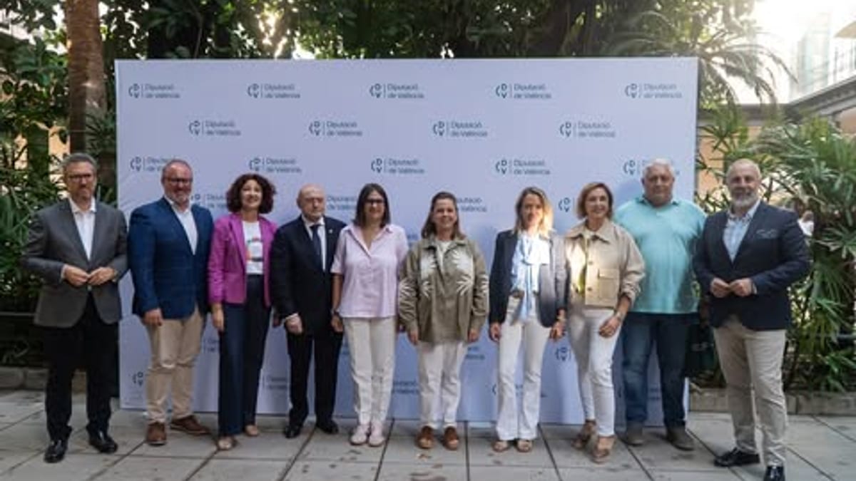 Presentación de la red de asistencia técnica de la Diputación de Valencia con responsables y autoridades municipales