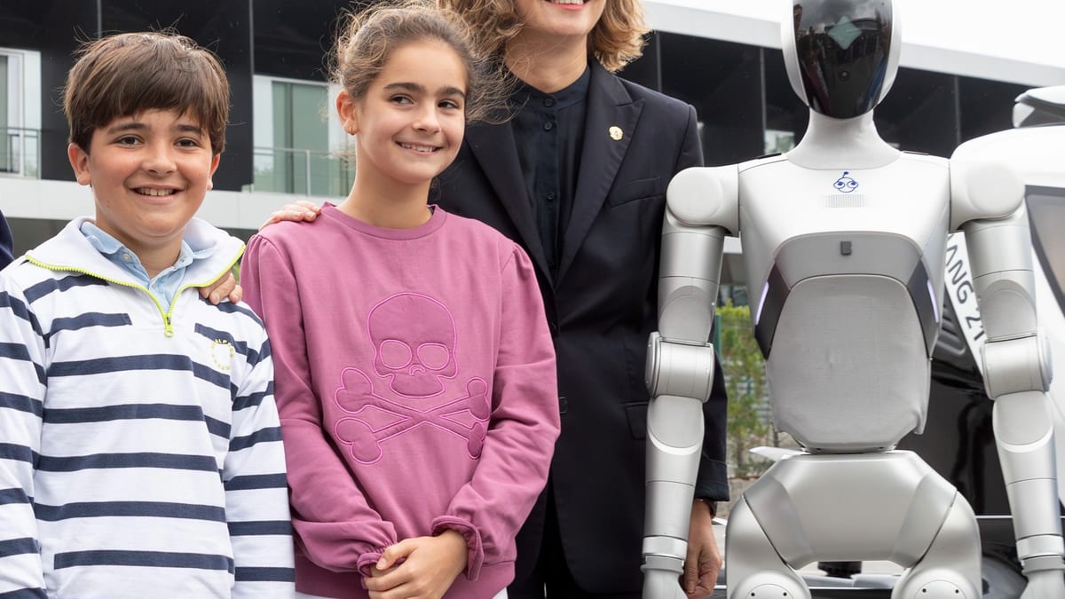 Centro AIC con profesionales colaborando en un espacio de innovación compartida