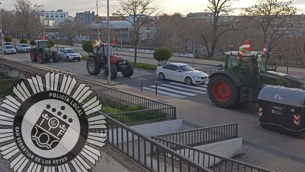 Cartel informativo de la Policía Local de San Sebastián de los Reyes sobre el dispositivo especial de regulación de tráfico