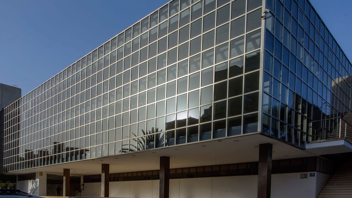 Reunión de negociación entre la Conselleria de Educación y representantes sindicales