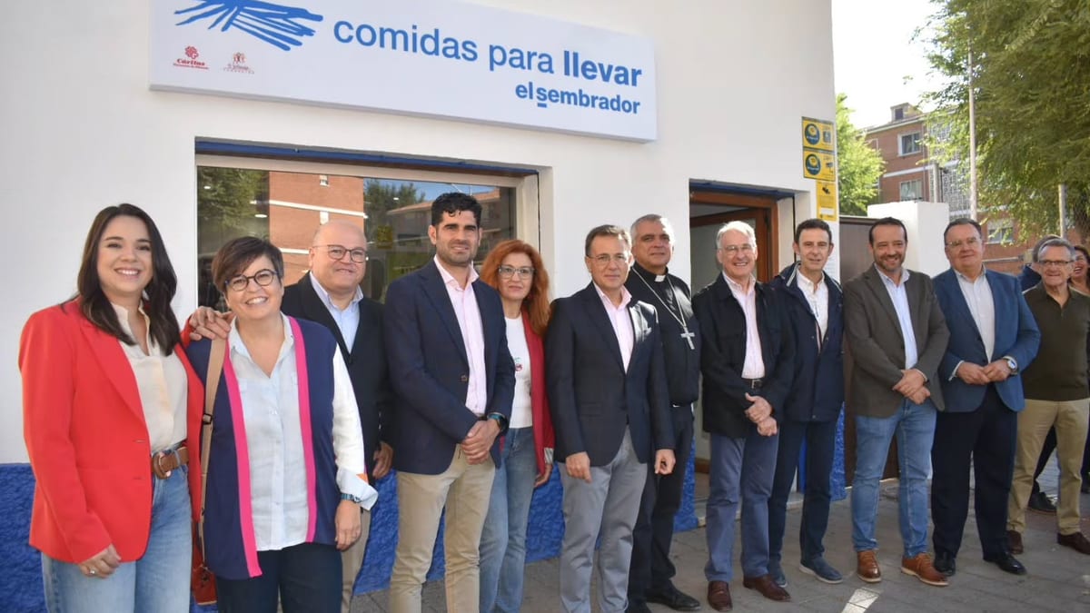 Presentación del proyecto El Sembrador para llevar de la Fundación El Sembrador y Cáritas Diocesana de Albacete, con representantes de la Diputación.