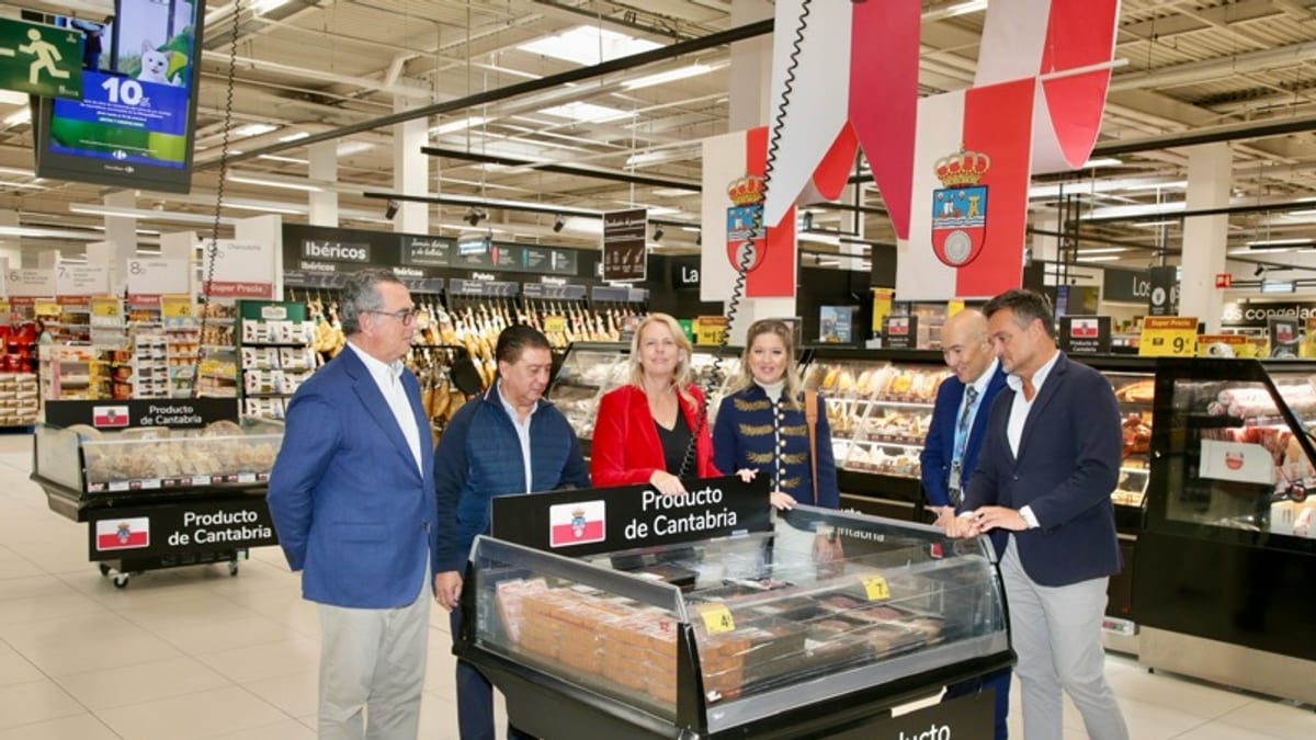 Consejera de Desarrollo Rural entrega Premio PYME Carrefour Cantabria 2026 a Embutidos La Pepita en Santander