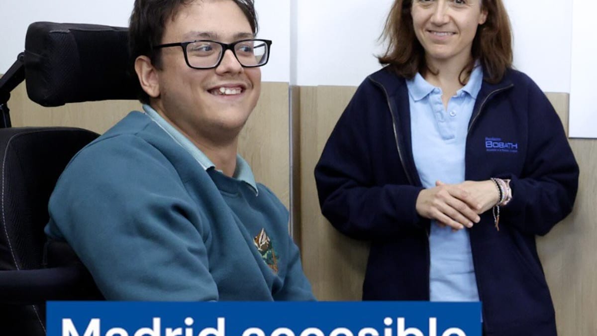 Firma del convenio entre EMT Madrid y Fundación Bobath para la accesibilidad en transporte público