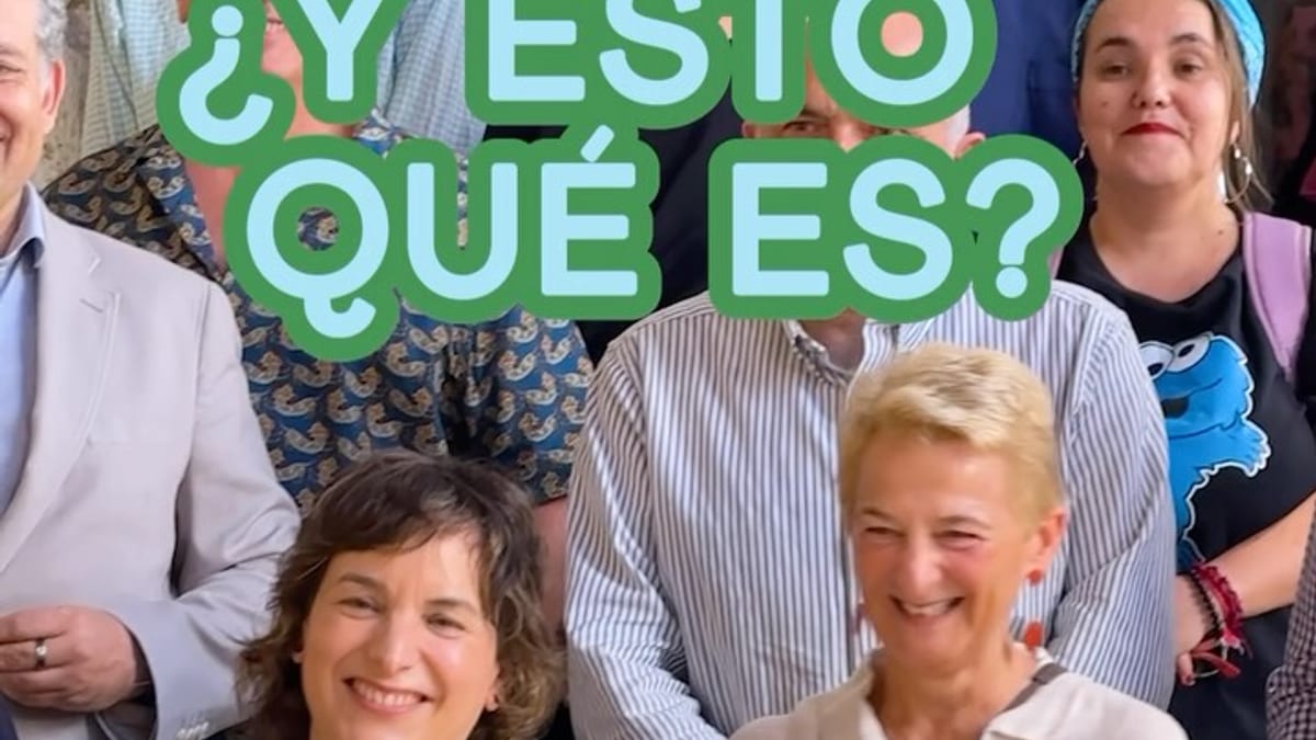 Marta F. Silverio, comisaria de Juventud de Oviedo 2031, durante la explicación sobre la composición del equipo de la candidatura