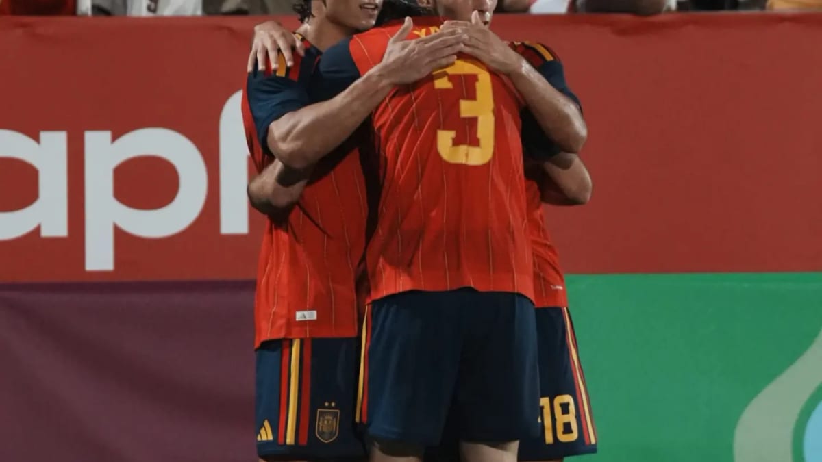 Encuentro entre España Sub-21 y Rumanía en el estadio de Can Misses de Ibiza con más de 3.700 espectadores