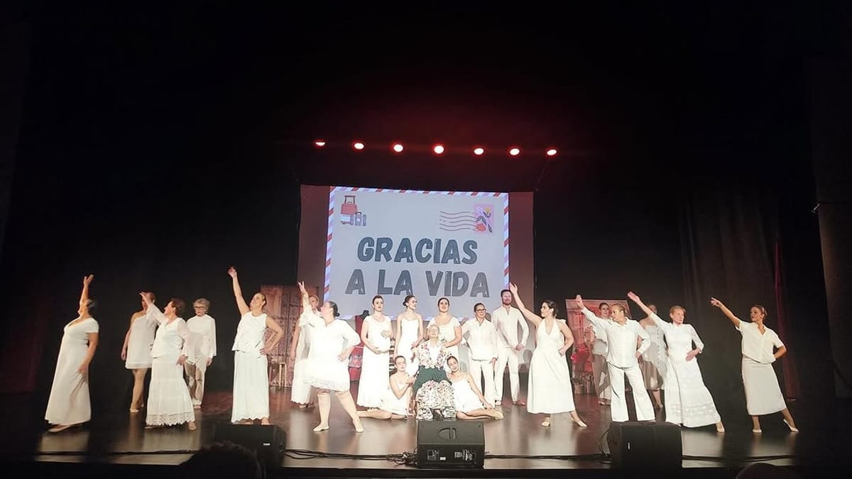 Actuación del espectáculo Añoranza de la Escuela de Baile Belén Rodríguez en los Centros de Mayores de Alcalá de Henares