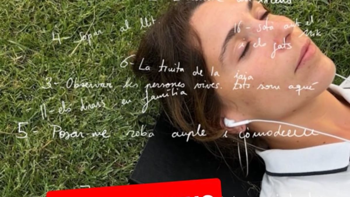 Cartel del servicio EstarB de Barcelona con un listado de actividades que generan bienestar: caminar, enamorarse, encender velas, hablar, leer, Montjuïc y otras actividades positivas