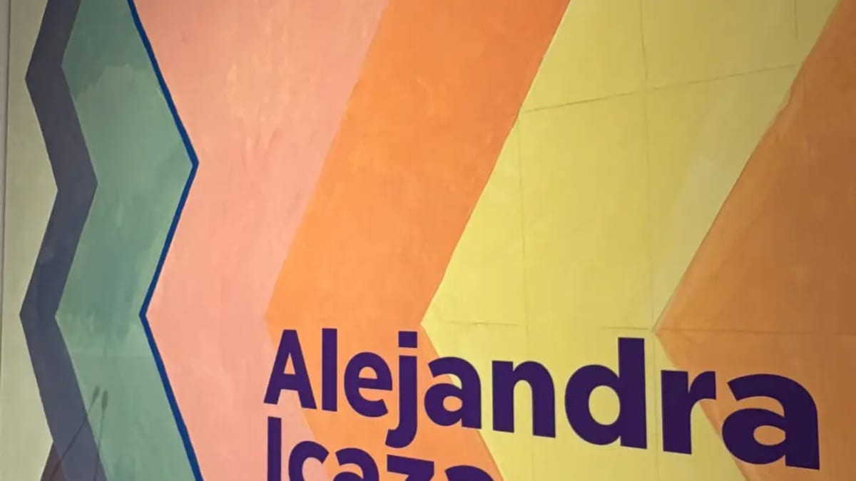 Cartel de la exposición Circus de Alejandra Icaza presentada por la Diputación de Vizcaya
