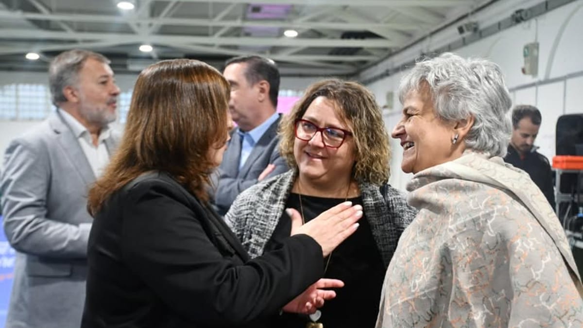 Participantes en la jornada de FADEMUR sobre mujeres rurales y cultura emprendedora en la Hípica de Cuenca