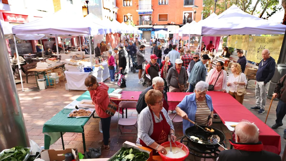 Feria de la Gastronomía de la Región de Murcia en la Plaza del Pueblo de Alcobendas