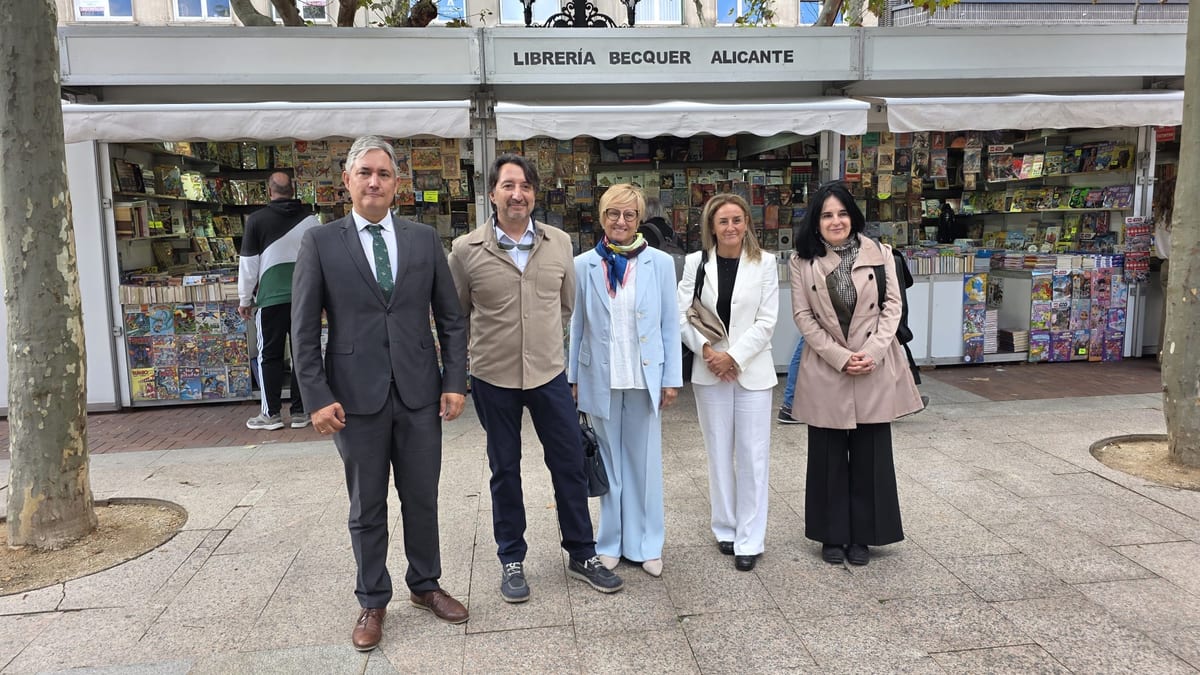 Cartel de la 45ª Feria del Libro Antiguo y de Ocasión de Logroño en el Paseo del Espolón