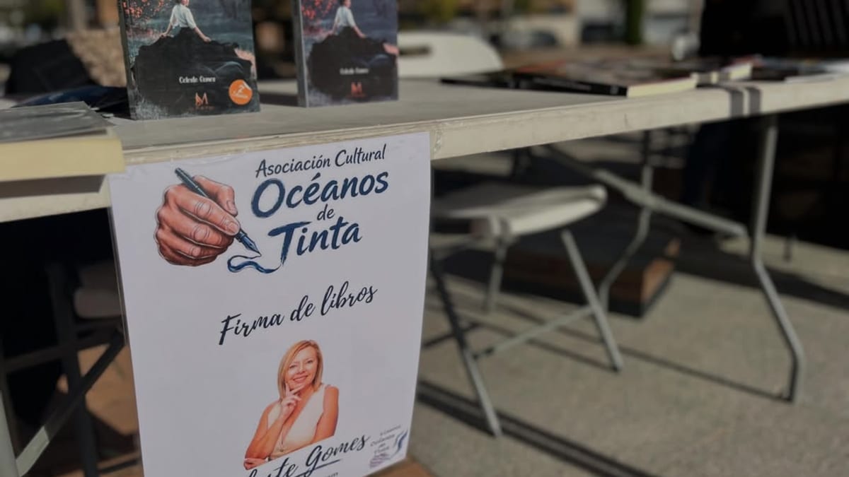 Cartel del Festival Los Libros al Viento con promoción de firma de libros de Celeste Gómez y su obra Antes del Olvido, organizado por la Asociación Cultural Océanos de Tinta
