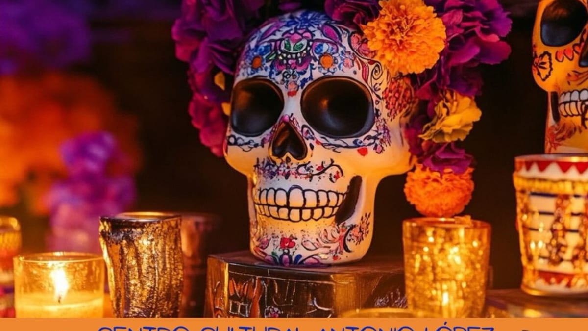 Cartel de la Fiesta del Día de Muertos en Coslada con calavera decorativa, información del evento del 24 de octubre a las 18:00 horas en el Centro Cultural Antonio López