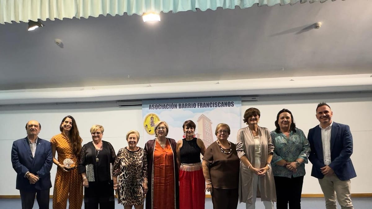 Concejales y vecinos del barrio Franciscanos celebran las fiestas con un pregón en el Centro Sociocultural del Ensanche de Albacete