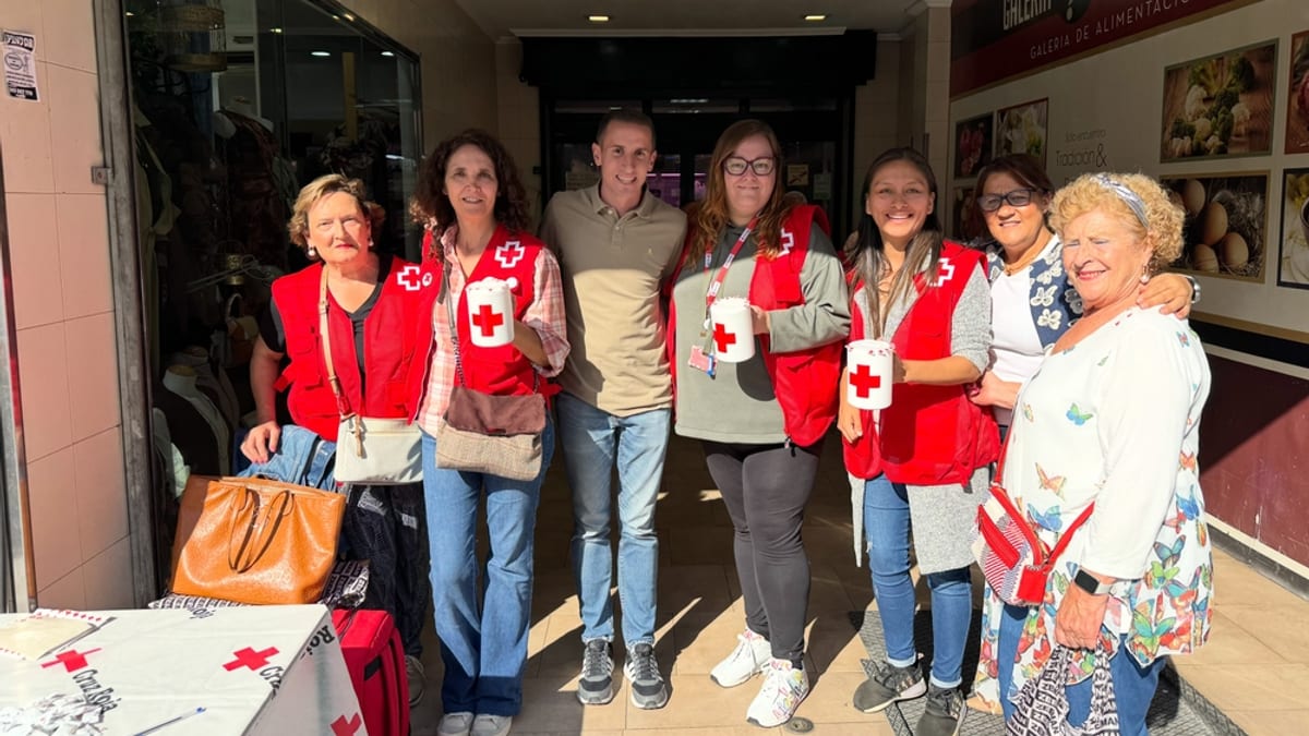 Participantes en el Día de la Banderita de Cruz Roja Fuenlabrada