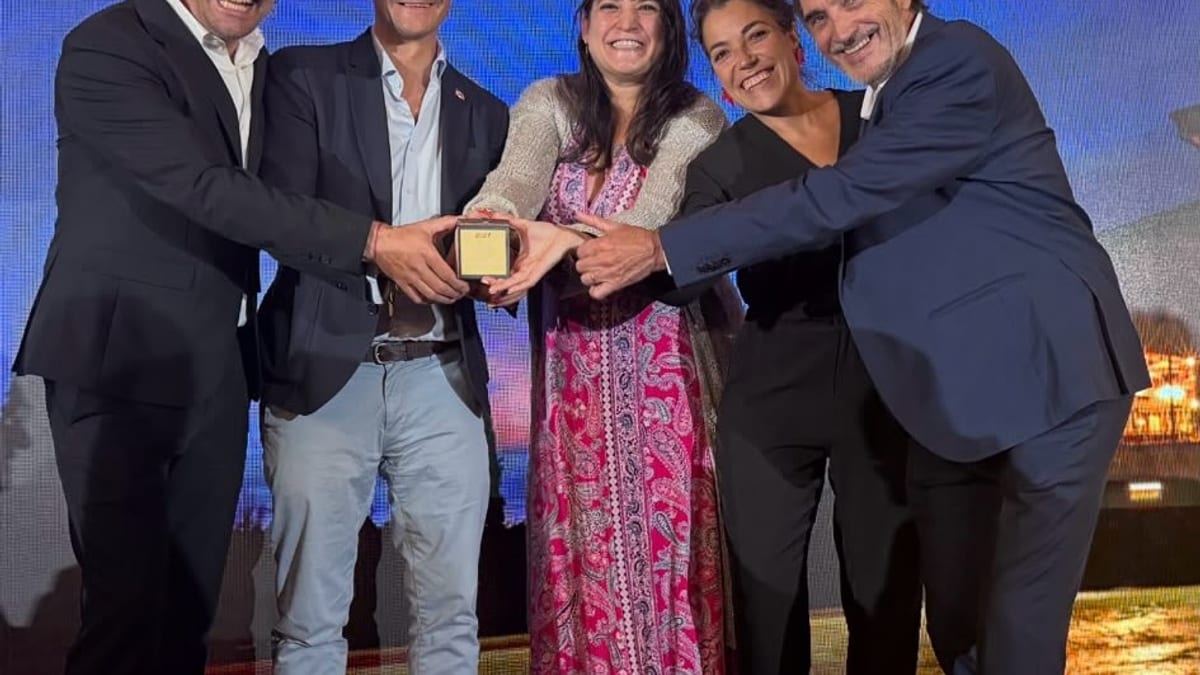 Gala de los Premios Best of Wine Tourism 2027 de Great Wine Capitals en Laguardia con representantes de Fundación Vivanco y SAVIA Escuela de Sumillería