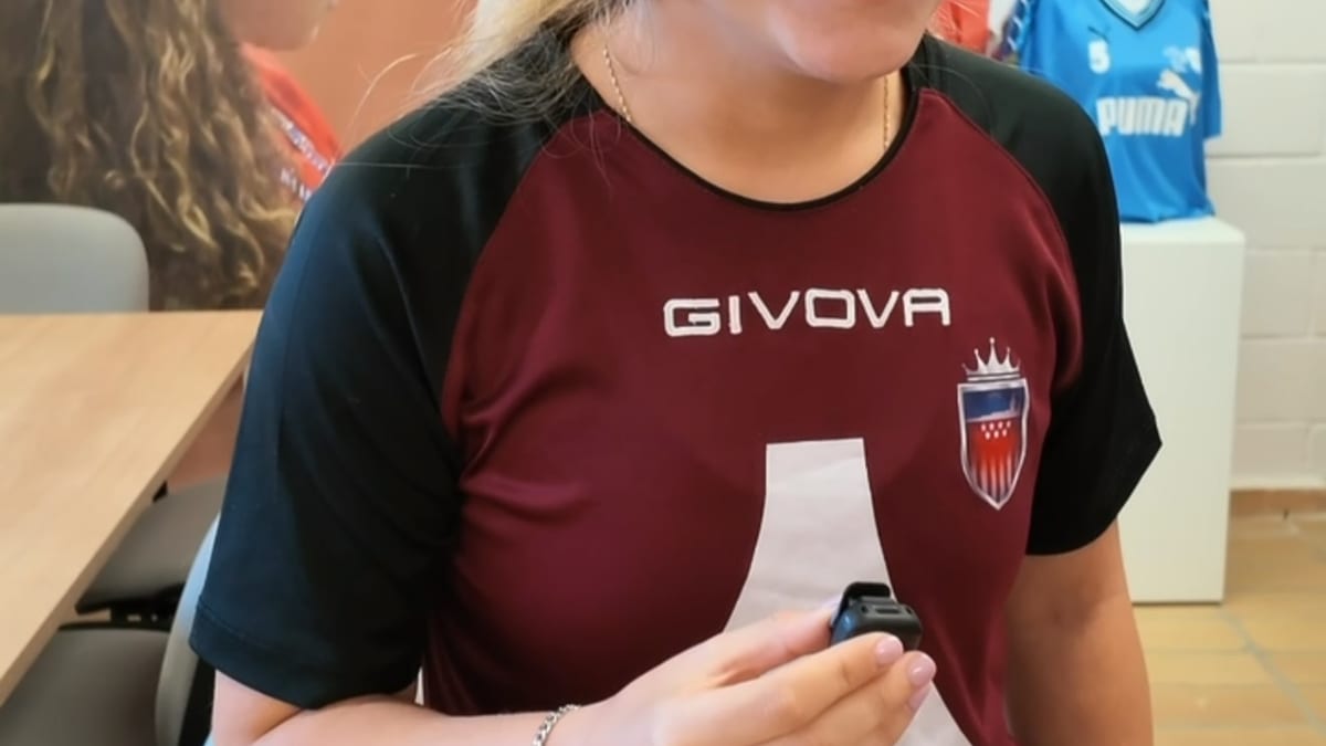 Equipo del Club Deportivo Futsi Atlético Navalcarnero celebrando el título de campeonas de Liga Nacional de fútbol sala