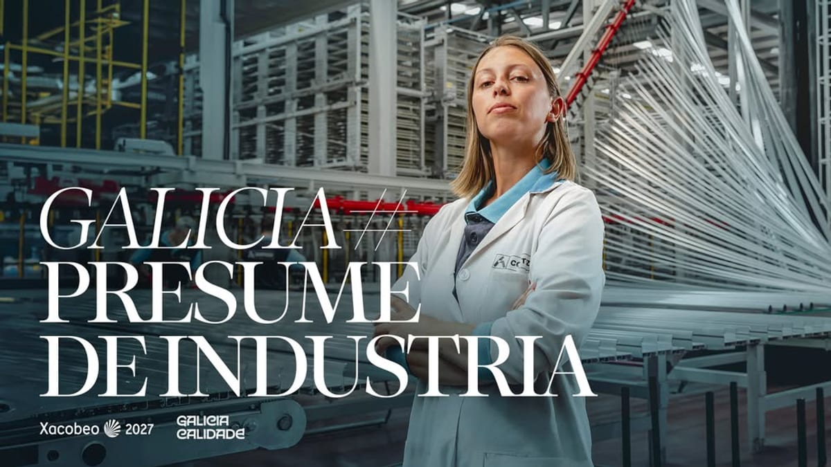 Cartel de la campaña Galicia Calidade con el lema Galicia presume de industria, destacando Xacobeo 2027