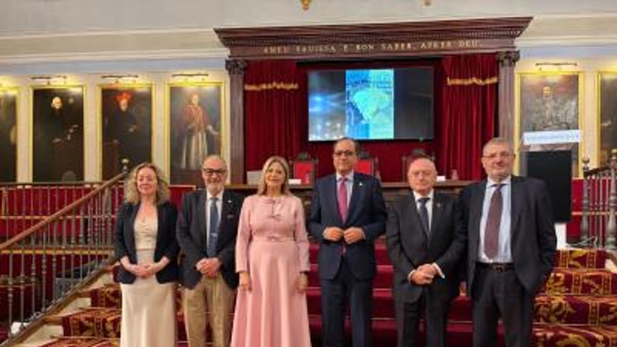 Inauguración del congreso Jaume I en la Generalitat Valenciana con representantes de la administración