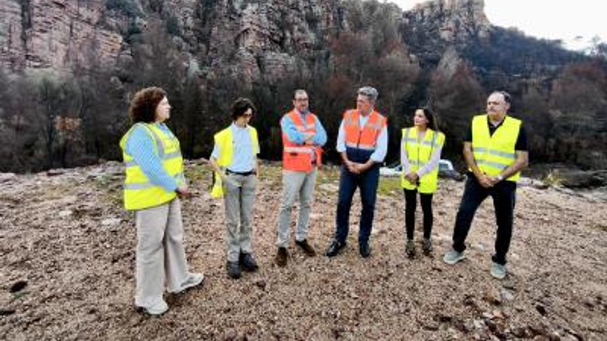 Trabajos de renovación en carretera CV-219 afectada por incendio de la Vall d'Uixó