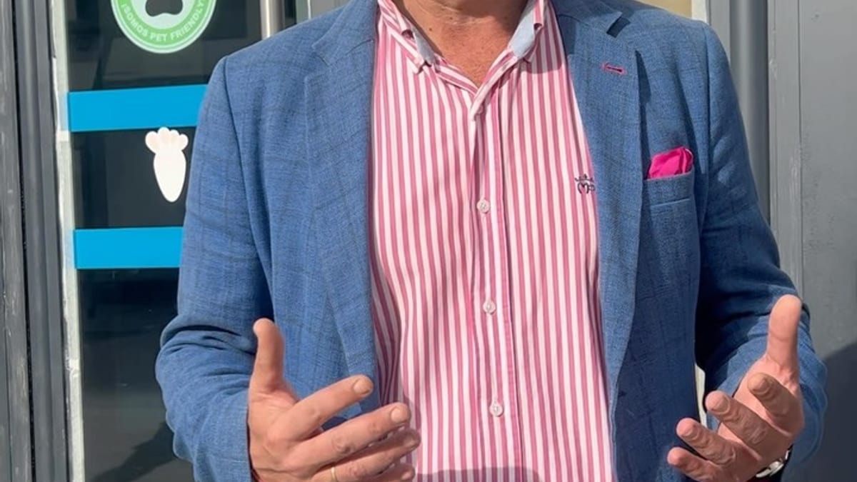 Gerardo Sánchez, concejal responsable de la estación de autobuses de Talavera de la Reina, visita las obras de modernización