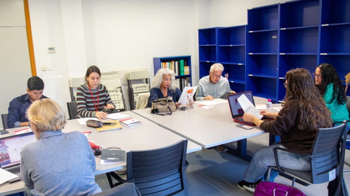 Sala de reuniones del servicio de gestión y resolución de conflictos vecinales de Rivas Vaciamadrid