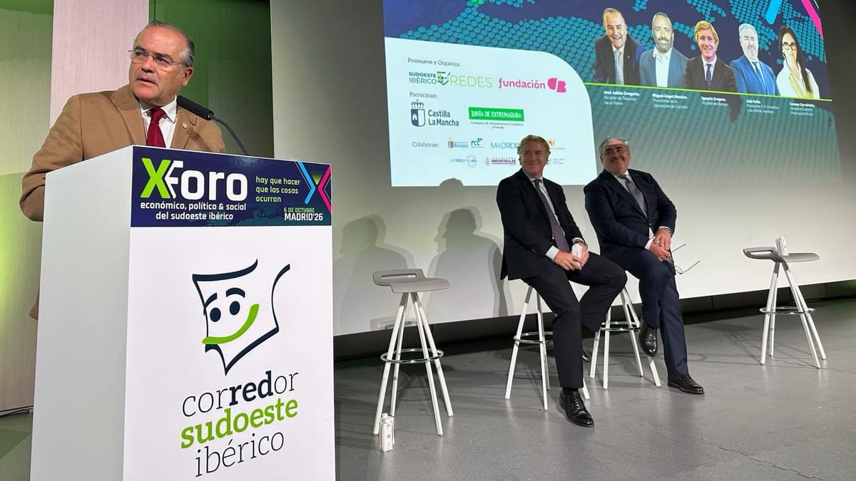 José Julián Gregorio, alcalde de Talavera de la Reina, interviene en el X Foro del Corredor Sudoeste Ibérico celebrado en Madrid