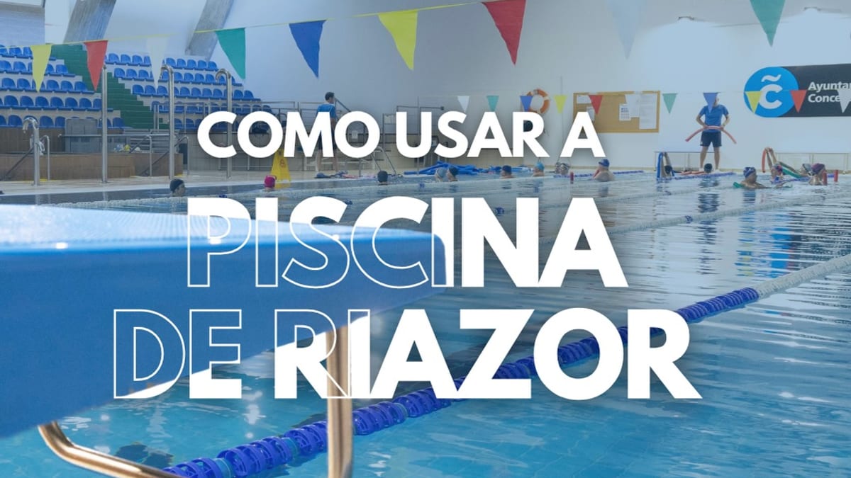 Cartel informativo del Concello de A Coruña sobre cómo usar la piscina municipal de Riazor