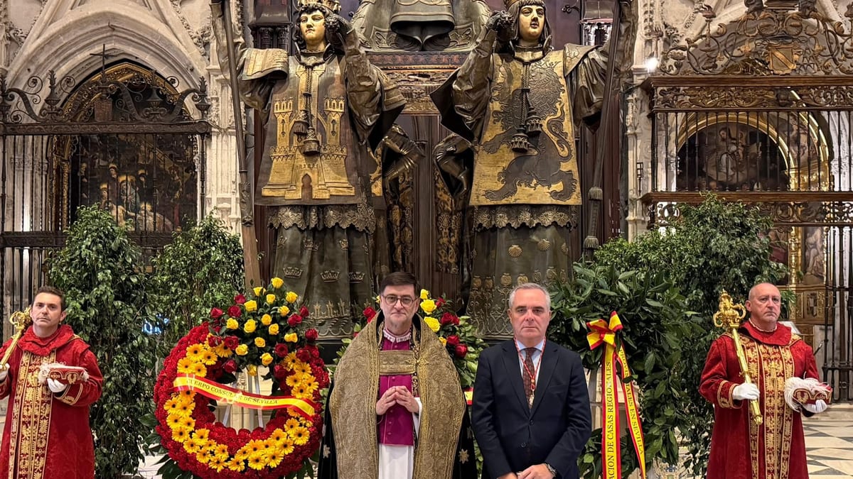 Acto institucional del Día de la Hispanidad en la Catedral de Sevilla con la Corporación Municipal