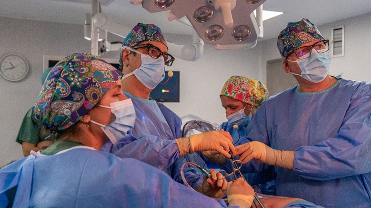 Intervención quirúrgica de cirugía torácica en el Hospital Universitario de Jaén