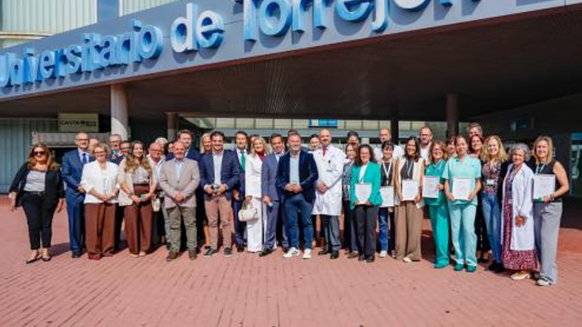 Fachada del Hospital Universitario de Torrejón durante la celebración de su 15 aniversario