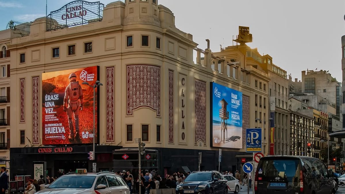 Campaña turística de la provincia de Huelva en espacios icónicos europeos como Callao en Madrid