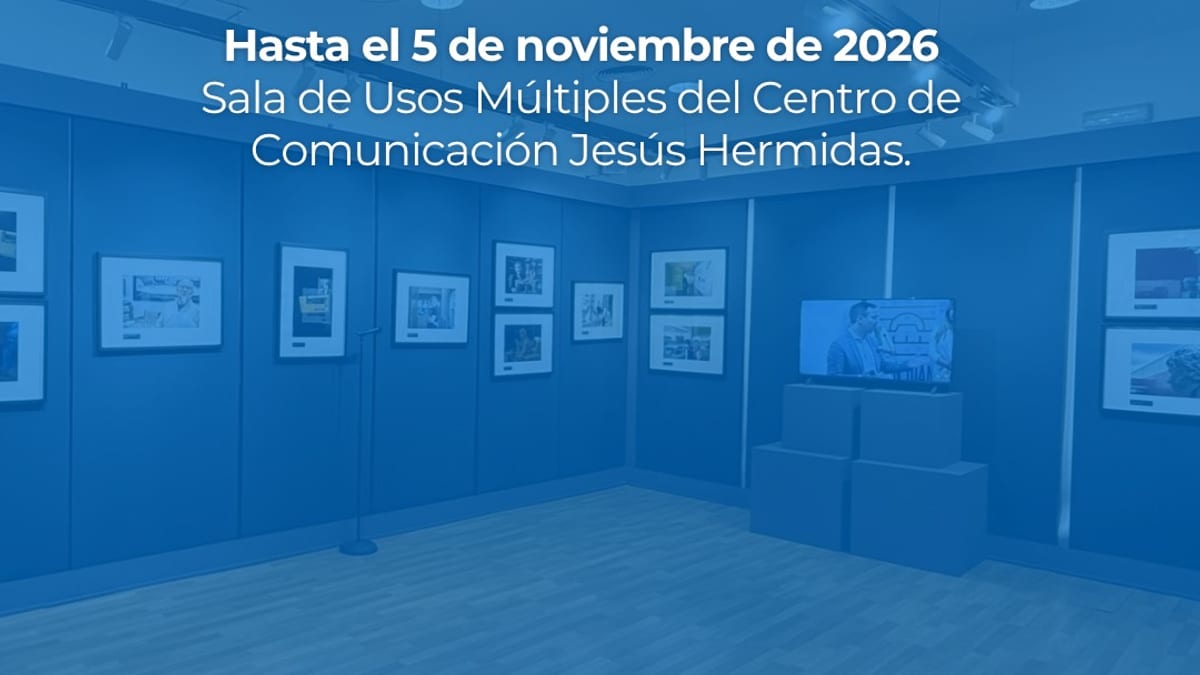 Detalle de la exposición fotográfica 'La Huelva cultural en el Jesús Hermida' con retratos de figuras culturales onubenses