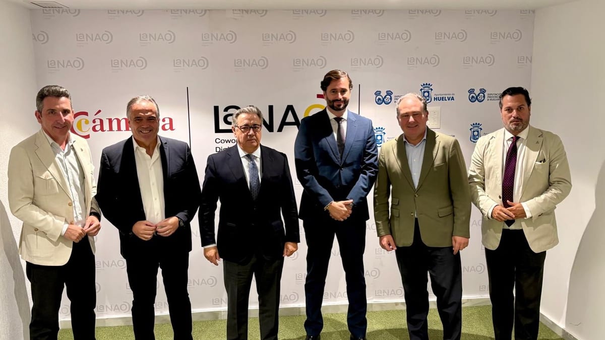Conferencia del eurodiputado Juan Ignacio Zoido en el Club Cámara con el presidente David Toscano de la Diputación de Huelva