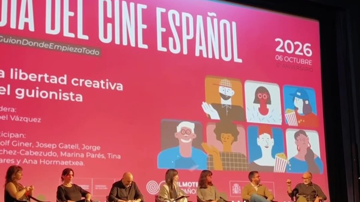 Mesa redonda sobre la libertad creativa del guionista en el Cine Doré durante el Día del Cine Español 2025, con participación de seis profesionales de la industria cinematográfica