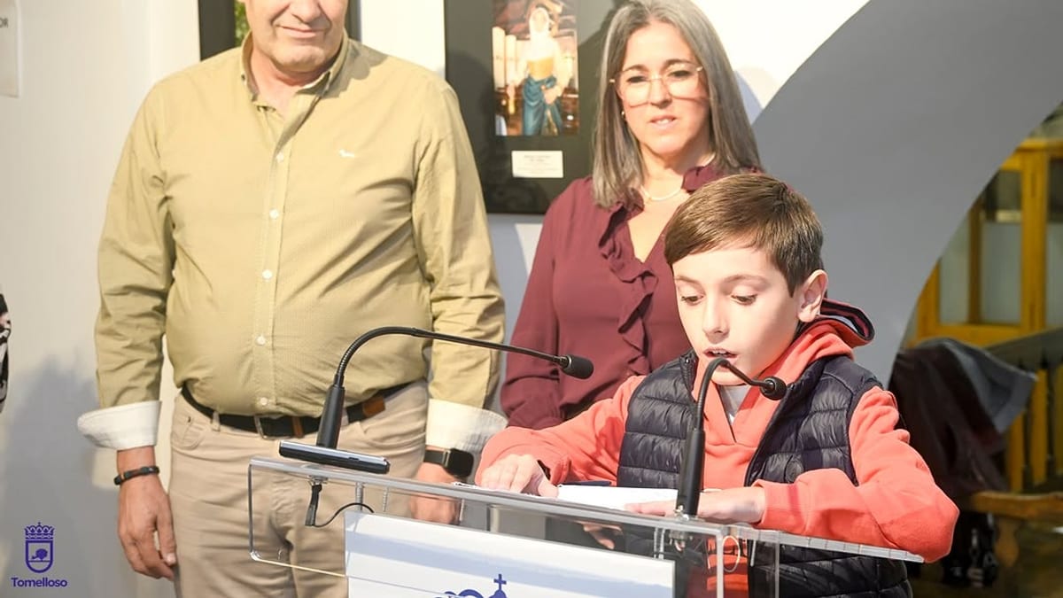 Cartel de la exposición del III Concurso Fotográfico Alejandro Villena en La Posada de los Portales de Tomelloso