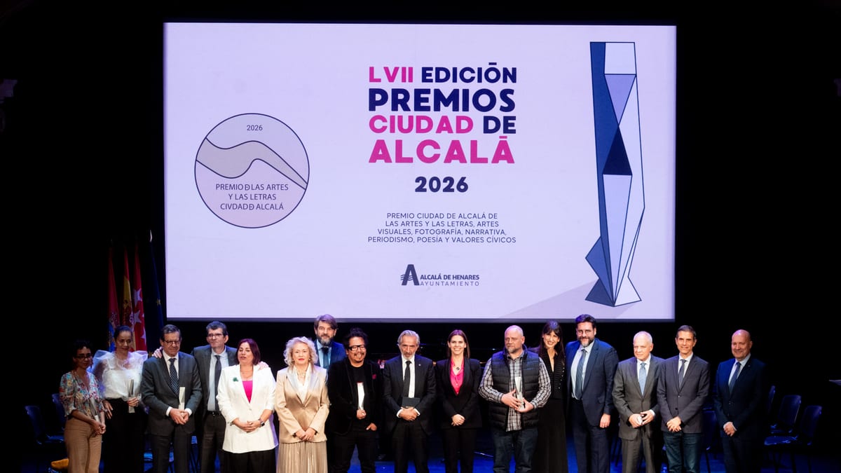 Ceremonia de entrega de los Premios Ciudad de Alcalá 2026 en el Teatro Salón Cervantes de Alcalá de Henares