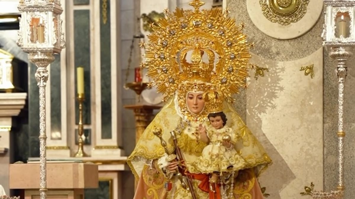 Imposición de la Medalla al Mérito a la Patrona Nuestra Señora de la Consolación Coronada en Pozuelo de Alarcón