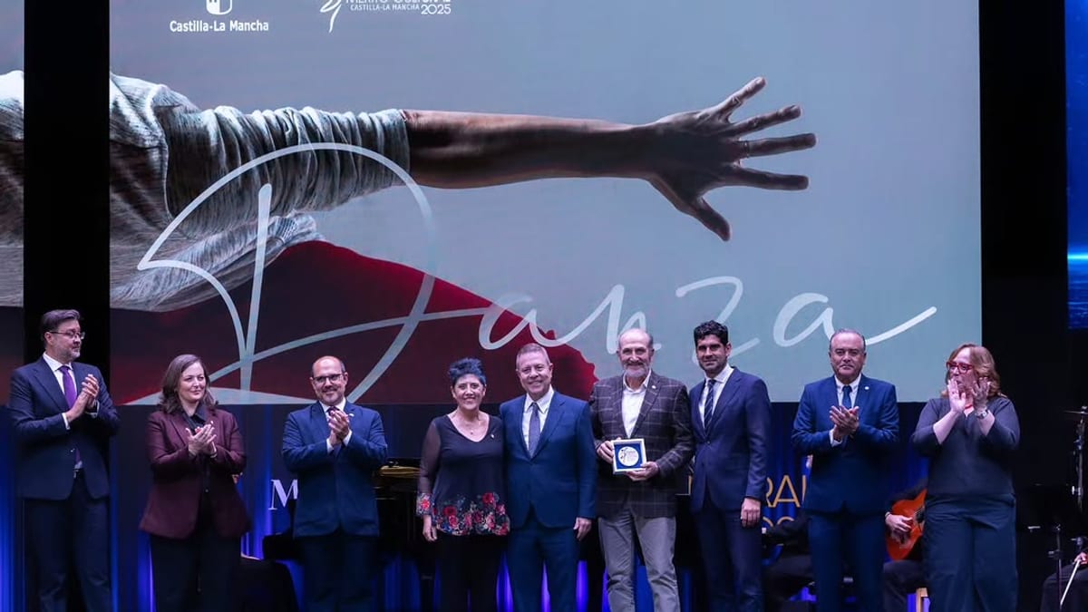 Acto de entrega de la Medalla al Mérito Cultural 2026 en Talavera de la Reina, con representantes del Instituto de Estudios Albacetenses