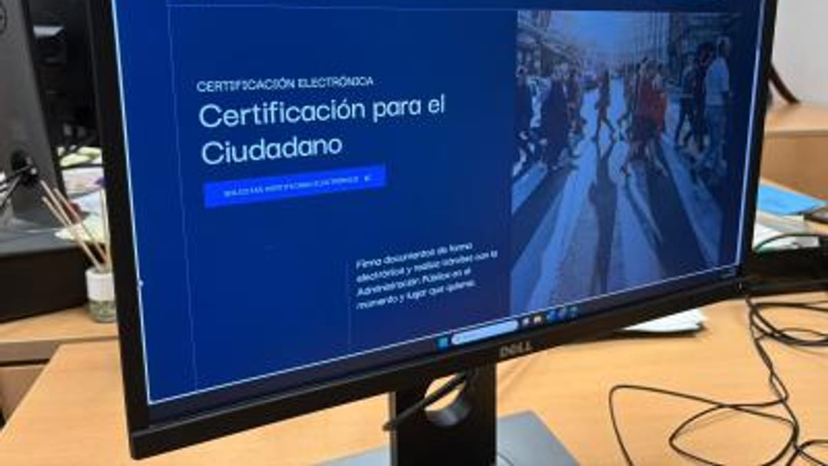 Página web de certificación digital ISTEC mostrando opciones de certificación para el ciudadano